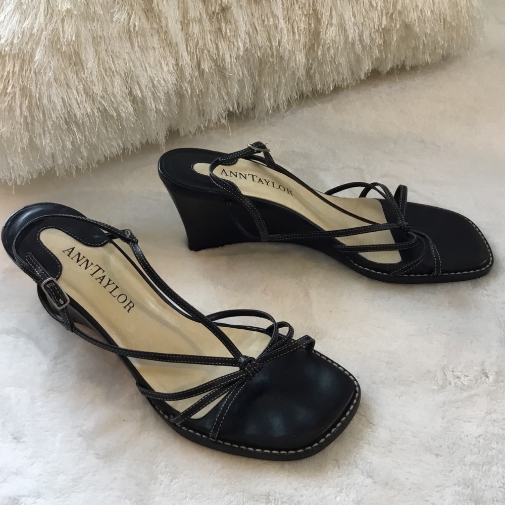 ❤️ ANN TAYLOR CARA BLACK CALF WEDGES ❤️ - Picture 4 of 6